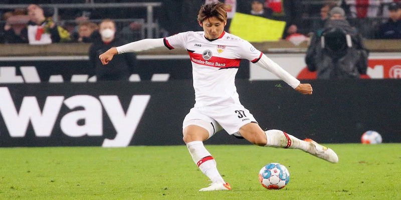 Hiroki Ito đã có màn thể hiện ấn tượng trong màu áo Stuttgart